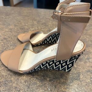 Nine West Tan and Black Wedge Sandals with Geometric Heel